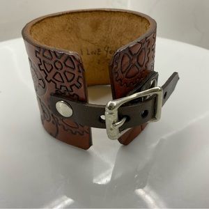 Steampunk gears leather cuff bracelet embossed wristband stamped pattern